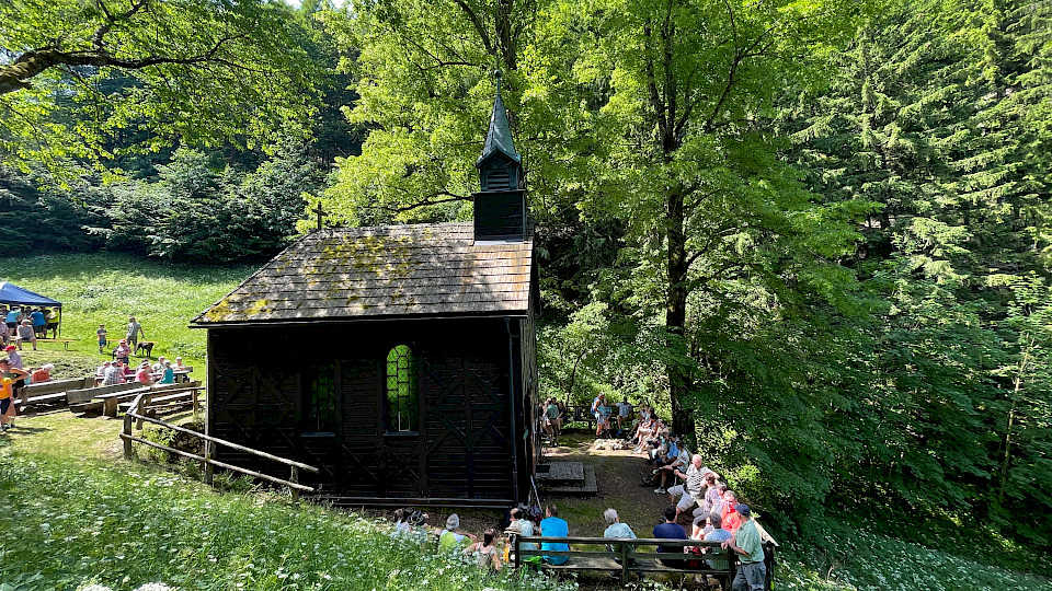 Wallfahrt zur Hölzernen Kirche