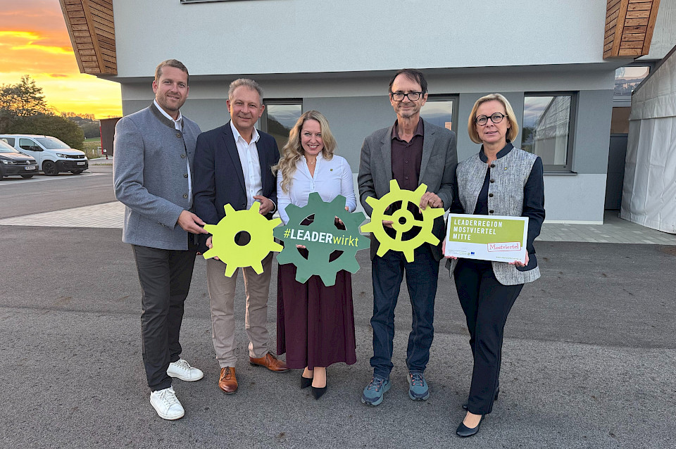 Erste Filmpremiere der neuen Projektgemeinden in Schollach